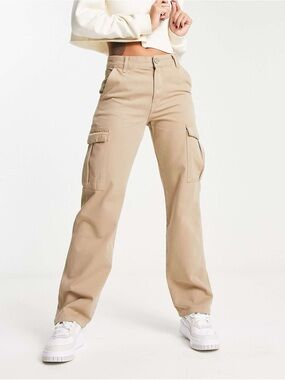 Pull&Bear Size 6 Straight Leg High-Waisted Cargo Pants